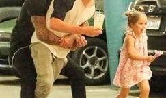 娱乐圈吃瓜好爸爸,揭秘明星爸爸们的育儿经与生活点滴