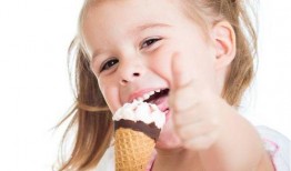 娱乐吃瓜酱小孩吃药,揭秘小孩吃药背后的故事